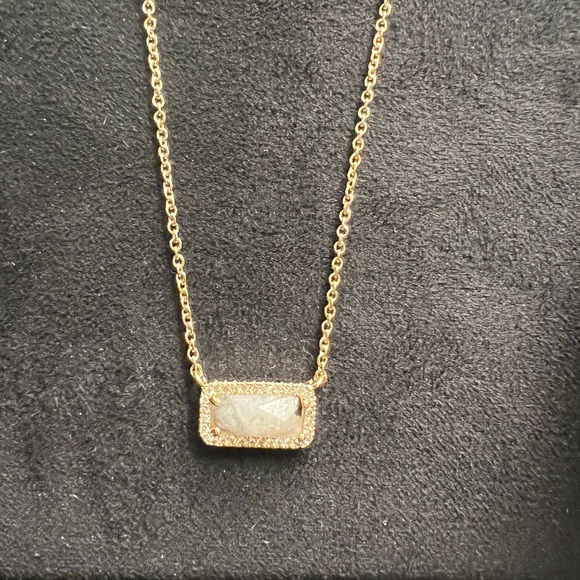 Jewelry - NWT Boutique Bar Necklace. 🤍